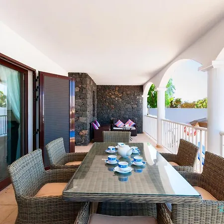 3-bed With Roof Terrace & Great Views Malvasia Villa Playa Blanca (Lanzarote)