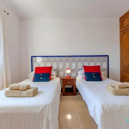 Villa 3-bed With Roof Terrace & Great Views Malvasia *